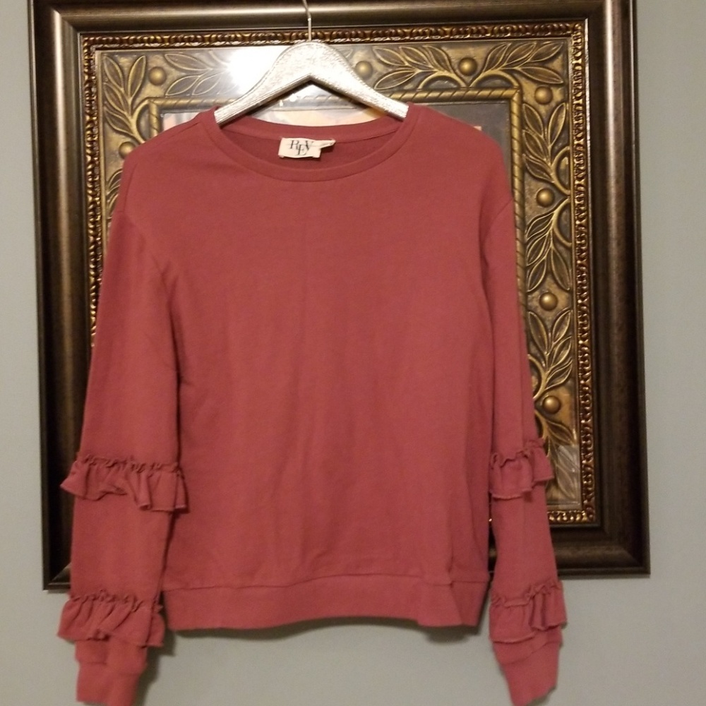 REV rose ruffle sleeve sweatshirt NWT F114:4:318